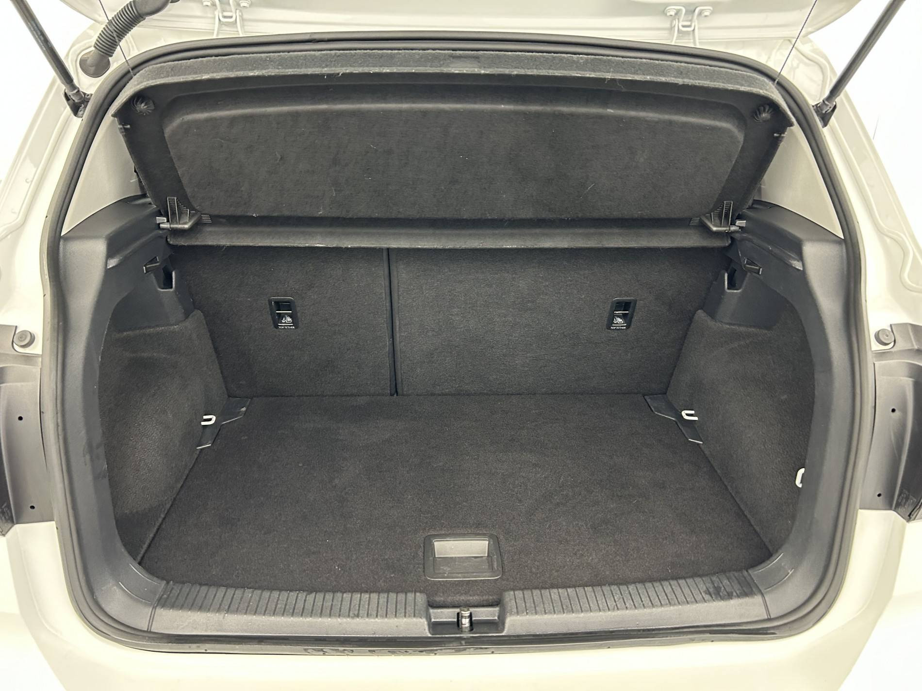 Vente en ligne Volkswagen T-Cross  1.0 TSI 110 Start/Stop BVM6 au prix de 17 990 €