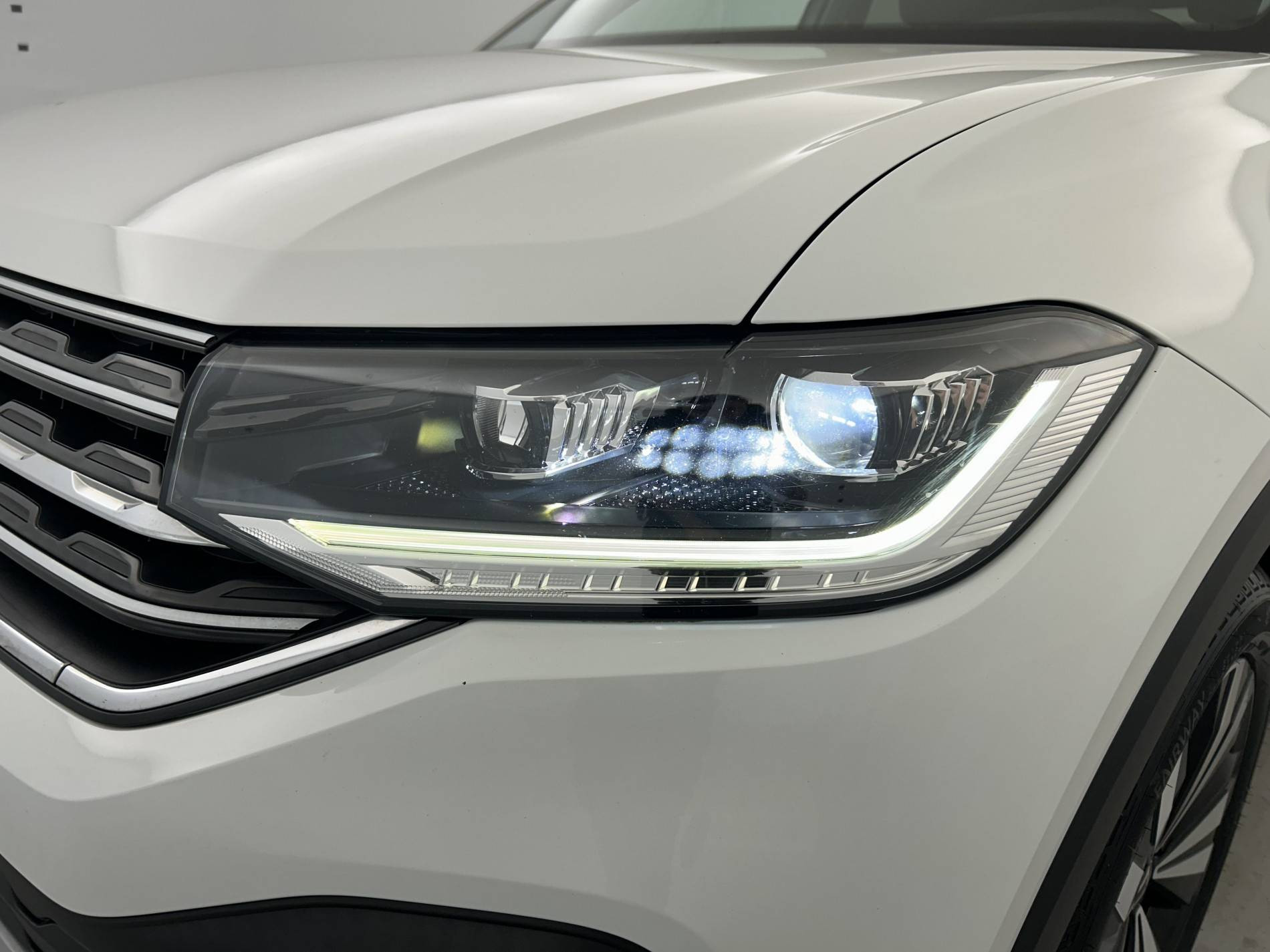 Vente en ligne Volkswagen T-Cross  1.0 TSI 110 Start/Stop BVM6 au prix de 17 990 €