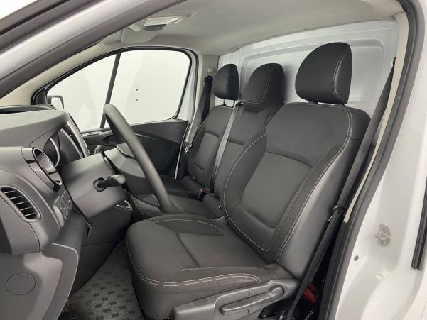 Vente en ligne Renault Trafic 3 Fourgon TRAFIC FGN L2H1 1300 KG DCI 120 au prix de 20 990 €