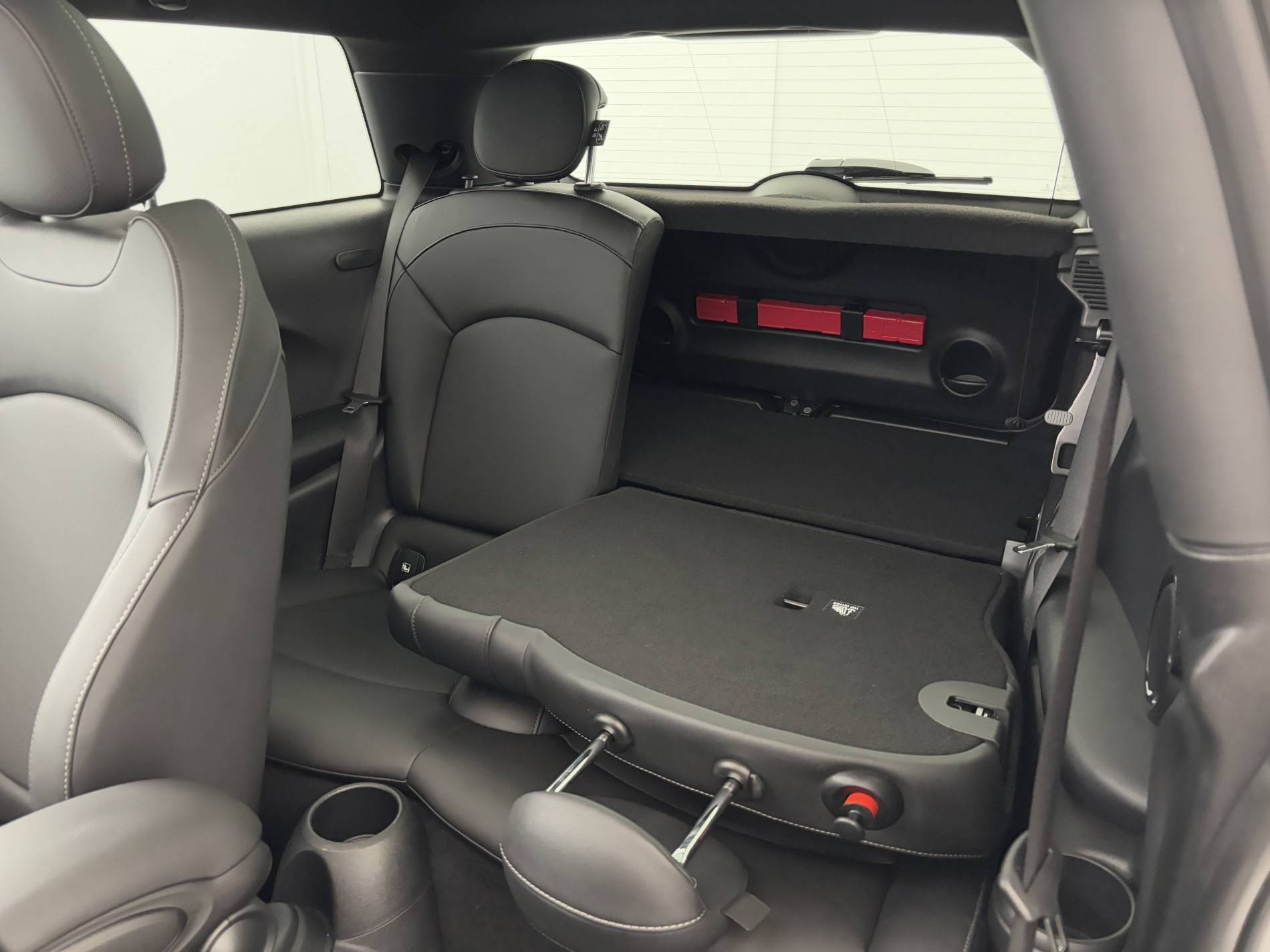 Vente en ligne Mini Mini Hatch 3 portes Hatch 3 Portes Cooper S 178 ch DKG7 au prix de 30 990 €