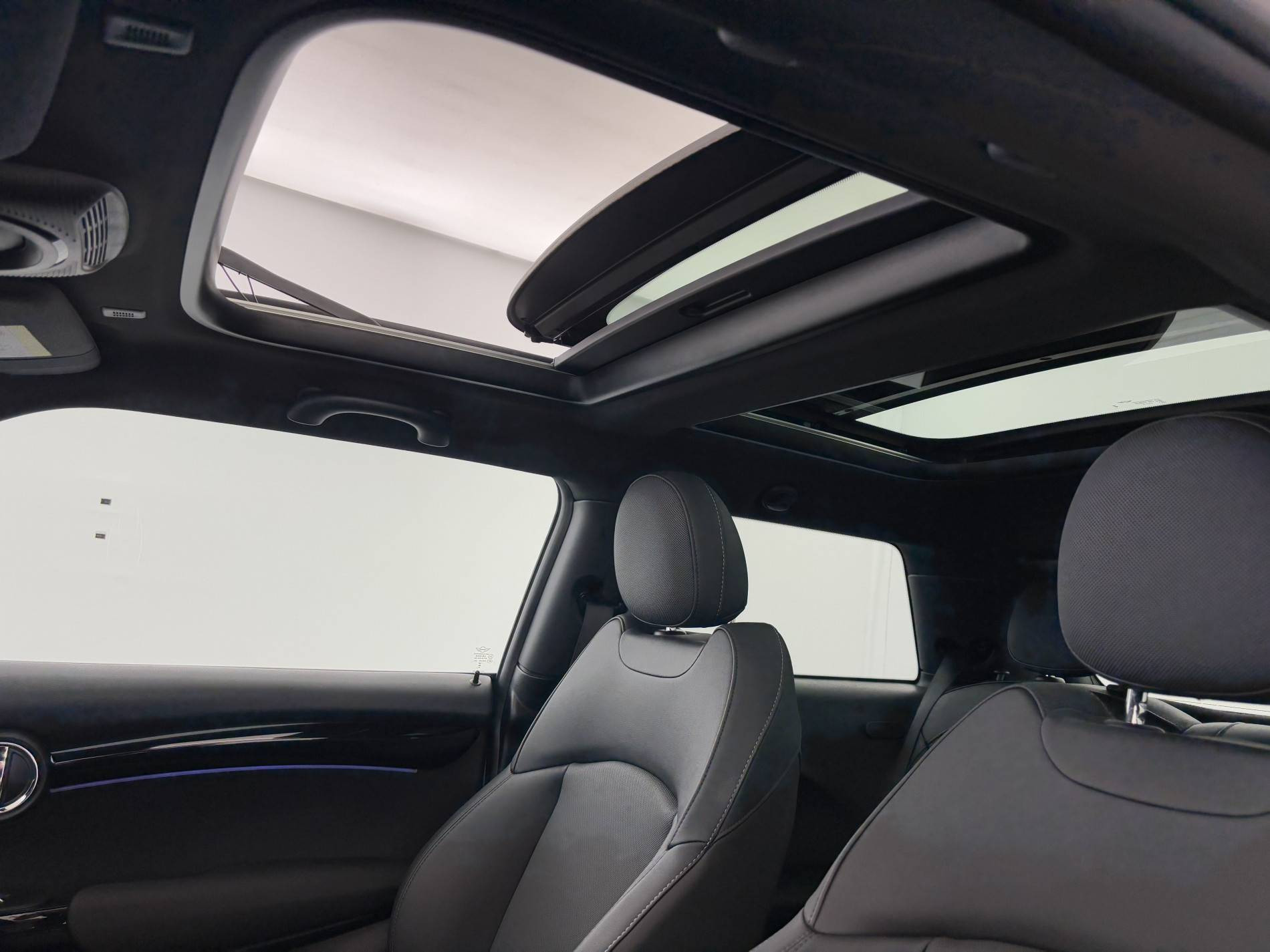 Vente en ligne Mini Mini Hatch 3 portes Hatch 3 Portes Cooper S 178 ch DKG7 au prix de 30 990 €