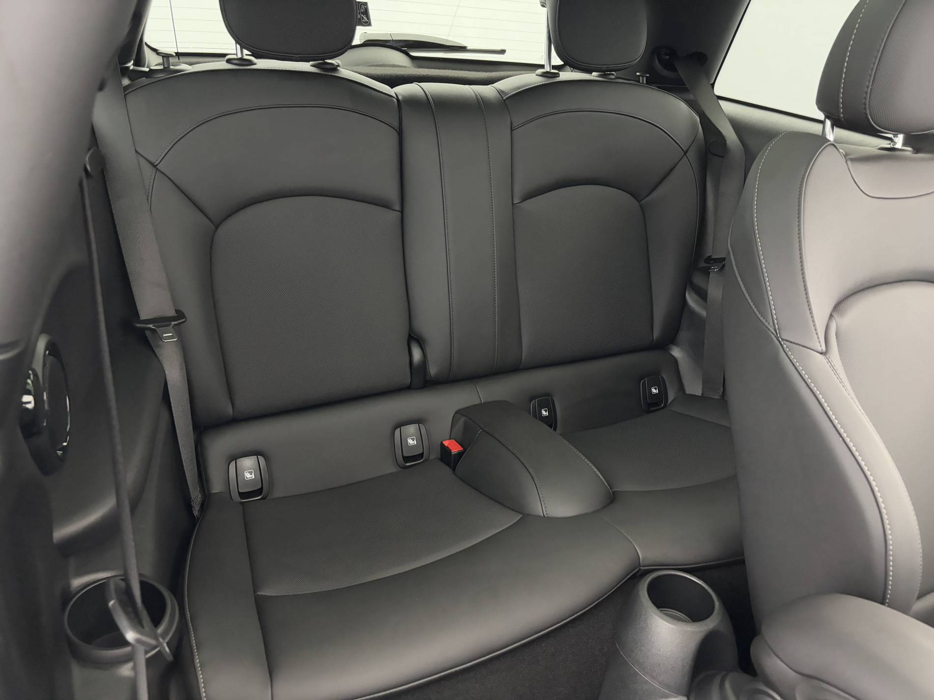 Vente en ligne Mini Mini Hatch 3 portes Hatch 3 Portes Cooper S 178 ch DKG7 au prix de 30 990 €