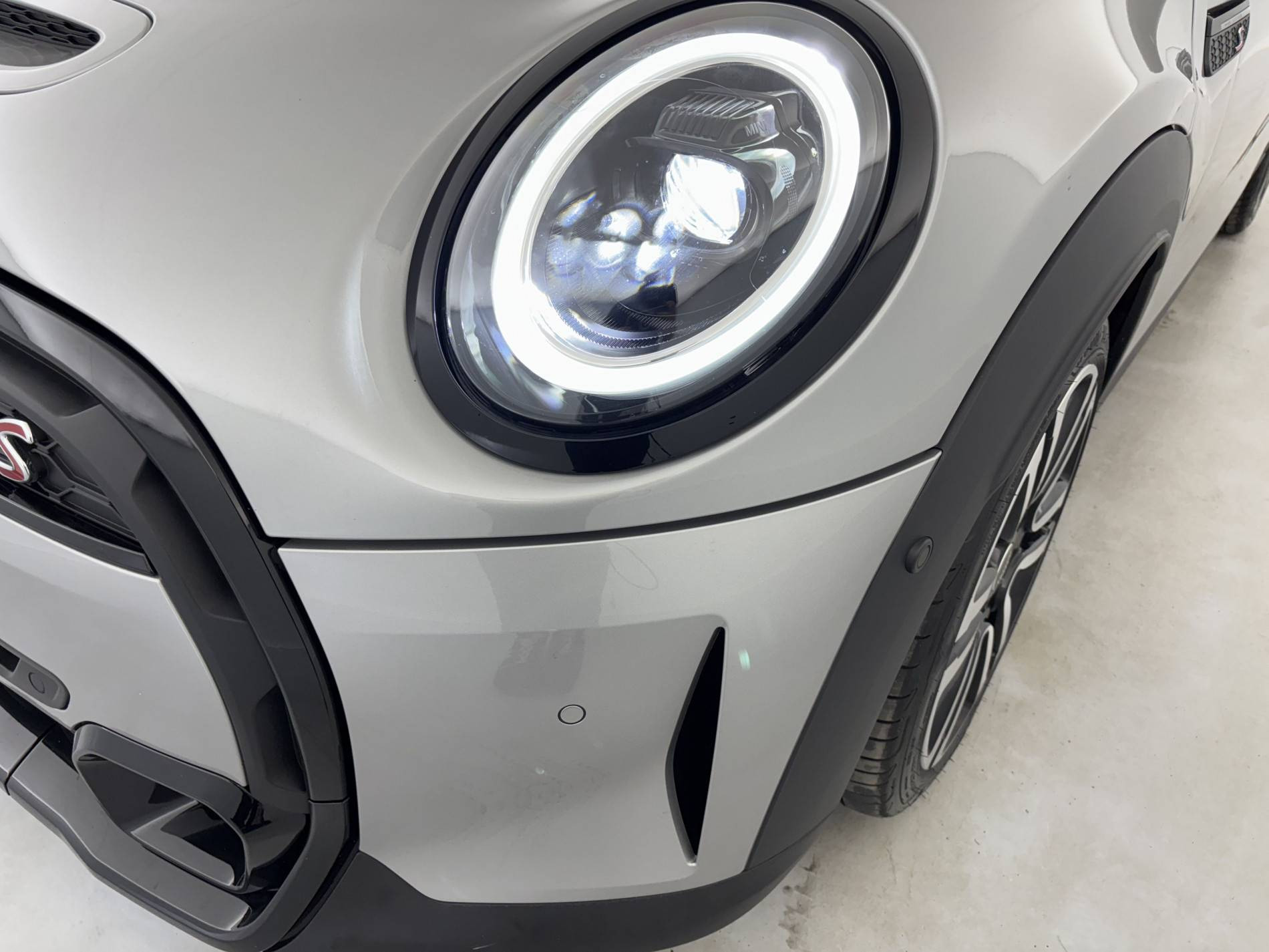 Vente en ligne Mini Mini Hatch 3 portes Hatch 3 Portes Cooper S 178 ch DKG7 au prix de 30 990 €