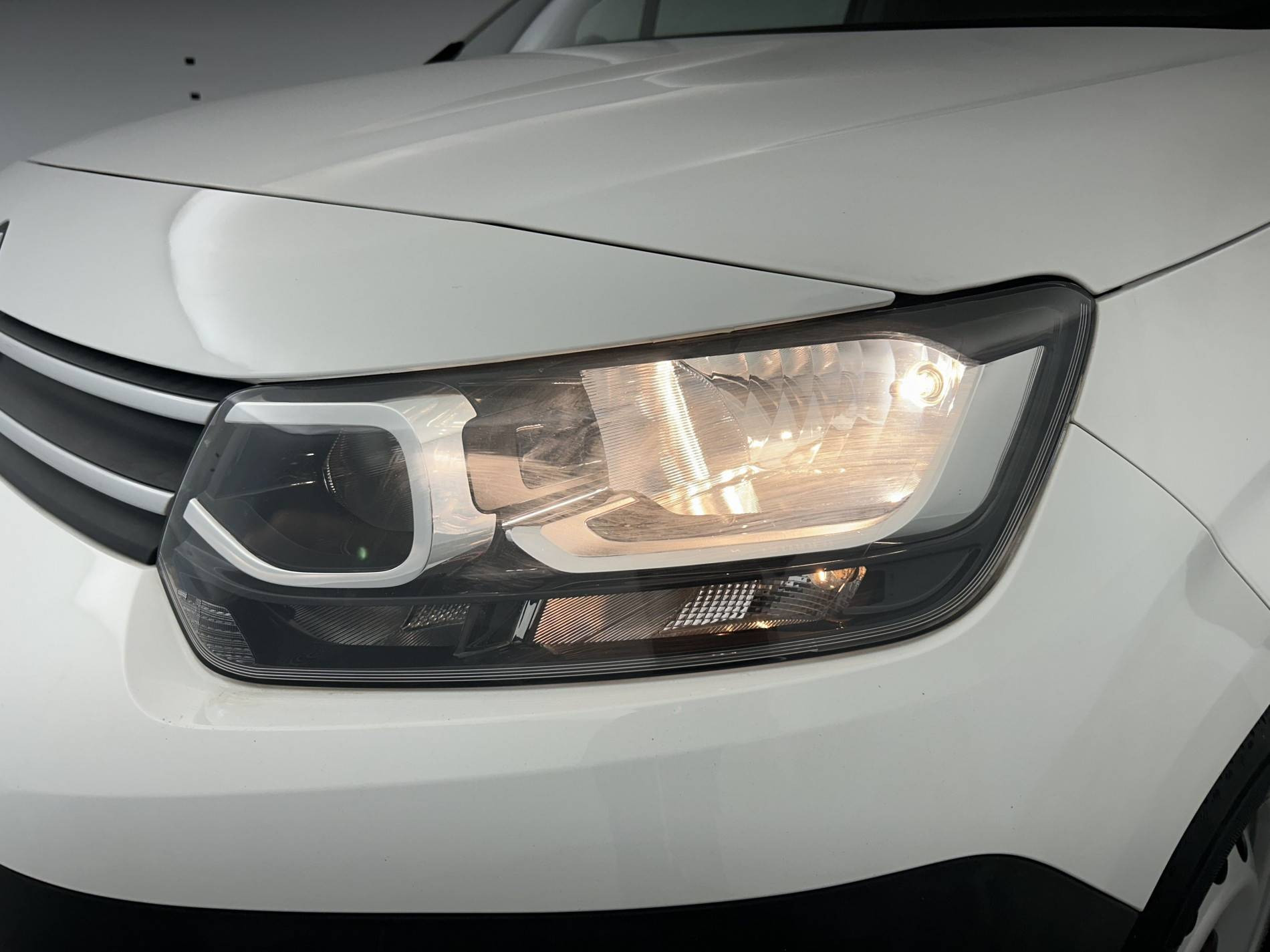 Vente en ligne Citroën Berlingo  M 650 BLUEHDI 130 S&S EAT8 au prix de 15 490 €