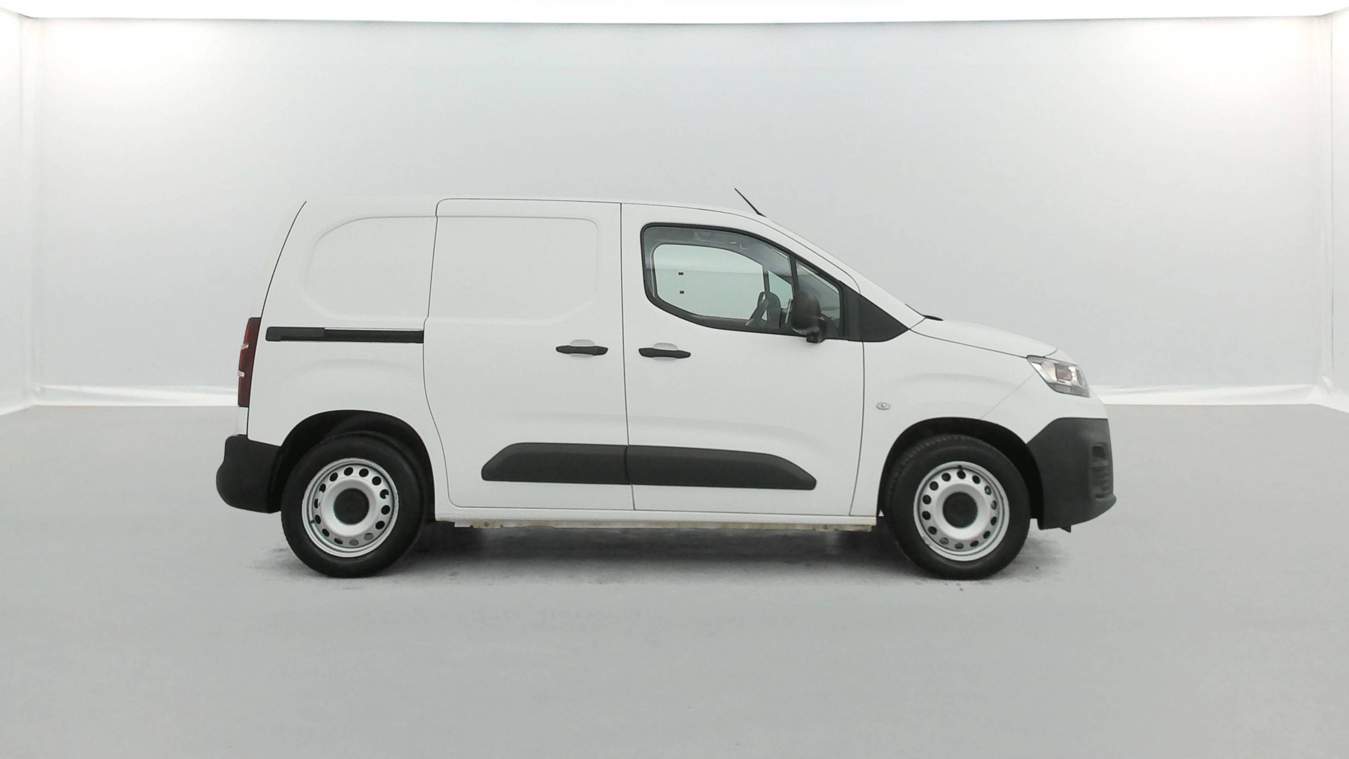 Vente en ligne Citroën Berlingo  M 650 BLUEHDI 130 S&S EAT8 au prix de 15 490 €