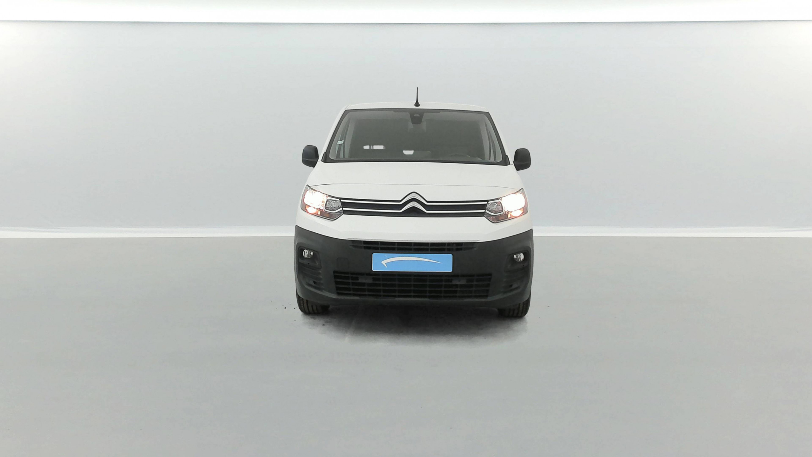 Vente en ligne Citroën Berlingo  M 650 BLUEHDI 130 S&S EAT8 au prix de 15 490 €