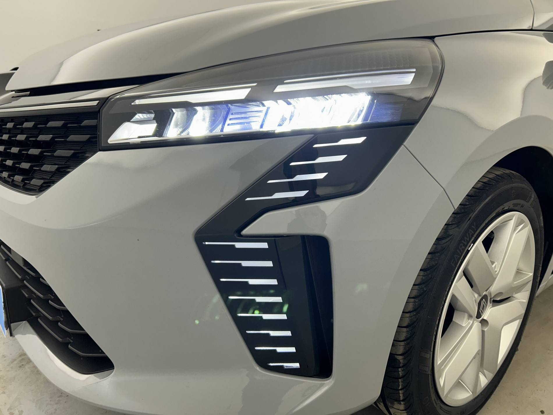 Vente en ligne Renault Clio 5 Clio E-Tech full hybrid 145 ch GSR2 au prix de 20 290 €