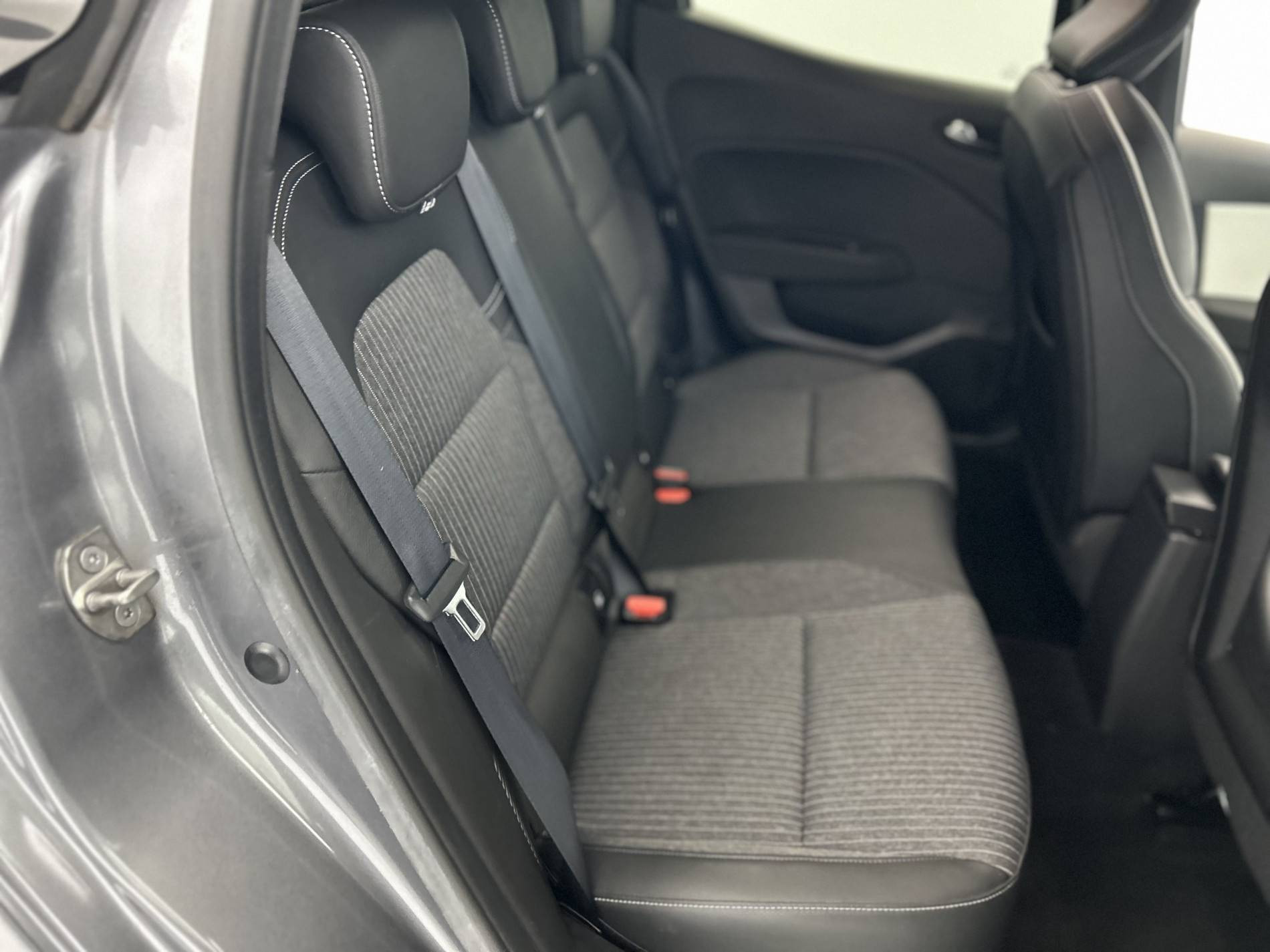 Vente en ligne Renault Clio 5 Clio E-Tech full hybrid 145 au prix de 16 490 €