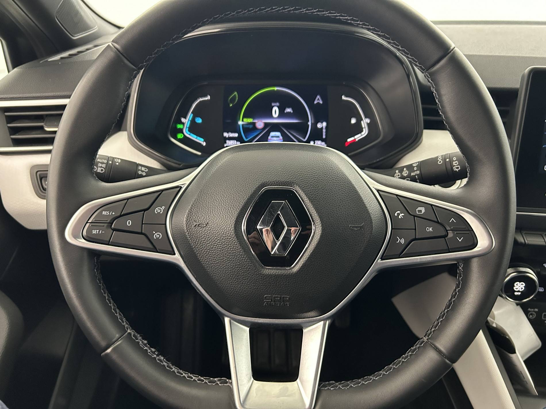 Vente en ligne Renault Clio 5 Clio E-Tech full hybrid 145 au prix de 16 490 €