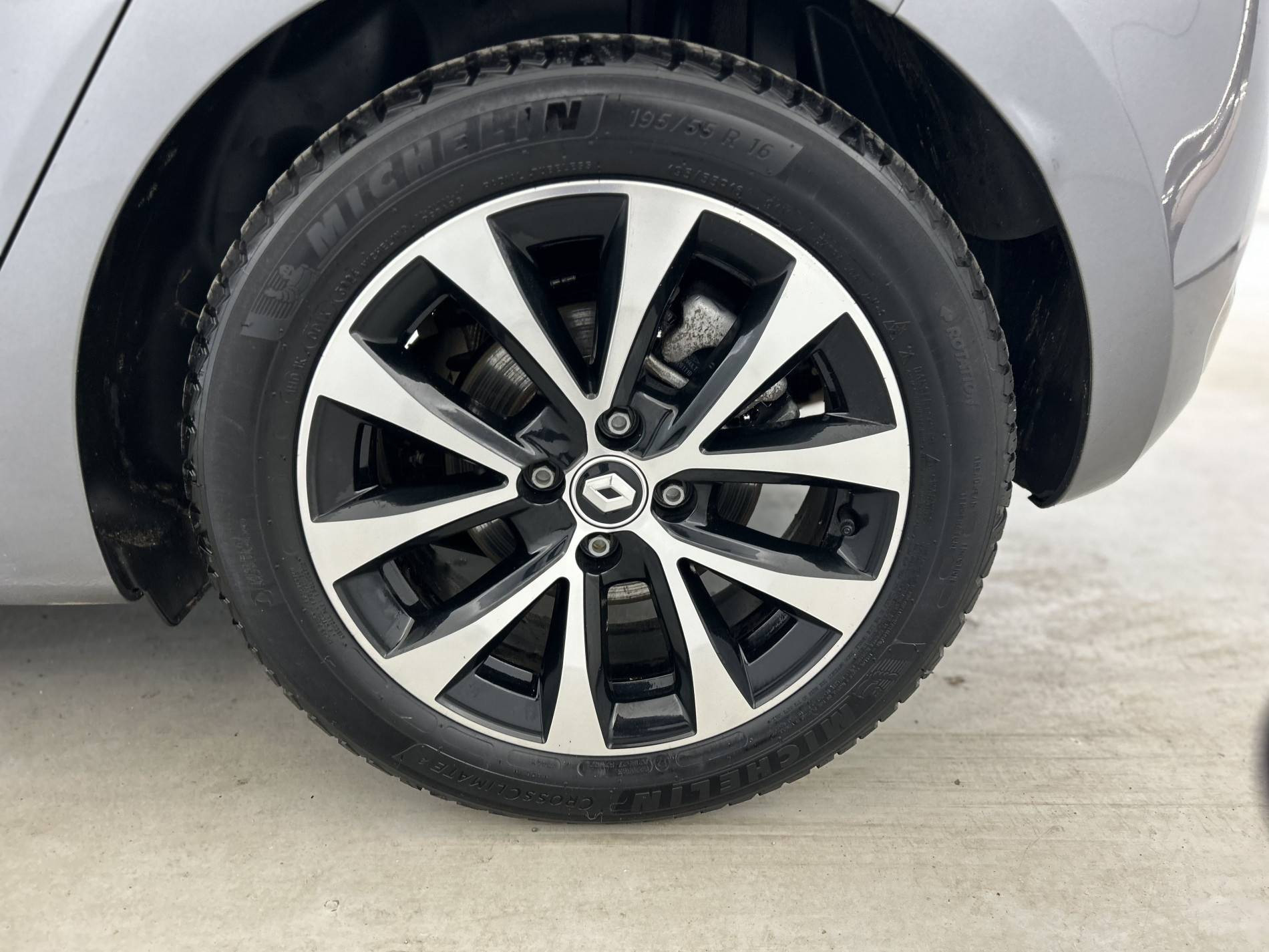 Vente en ligne Renault Clio 5 Clio E-Tech full hybrid 145 au prix de 16 490 €