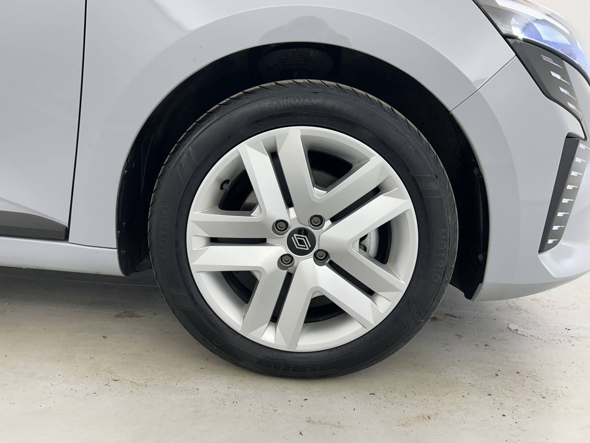 Vente en ligne Renault Clio 5 Clio E-Tech full hybrid 145 ch GSR2 au prix de 20 290 €