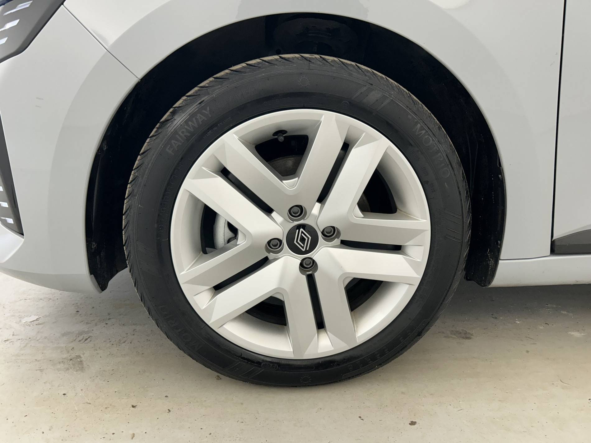 Vente en ligne Renault Clio 5 Clio E-Tech full hybrid 145 ch GSR2 au prix de 20 290 €