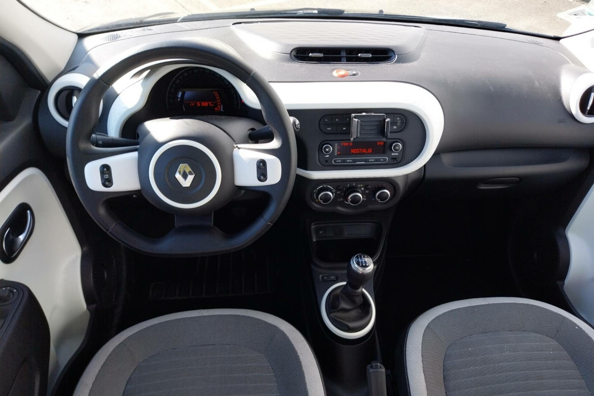 Vente en ligne Renault Twingo 3  SCe 65 - 21 au prix de 9 990 €