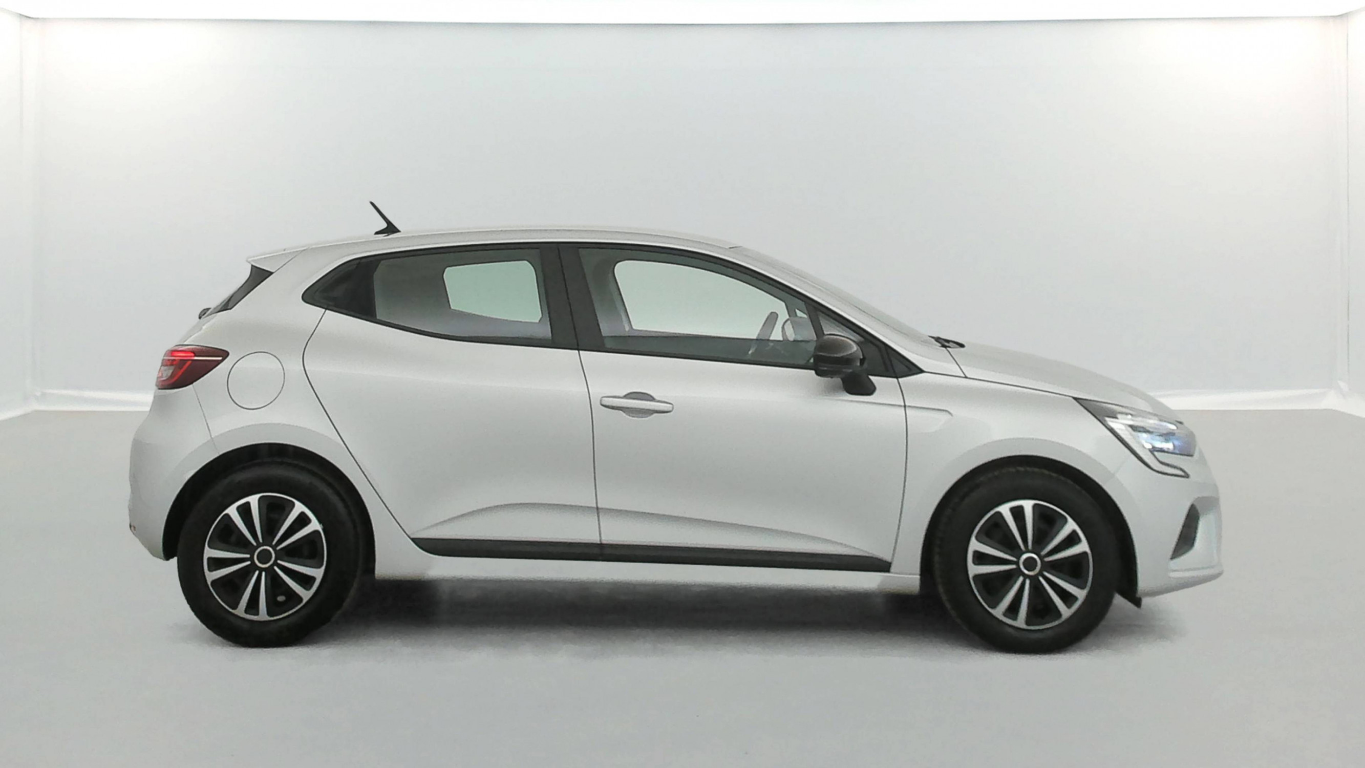 Vente en ligne Renault Clio 5 Clio TCe 90 au prix de 13 990 €