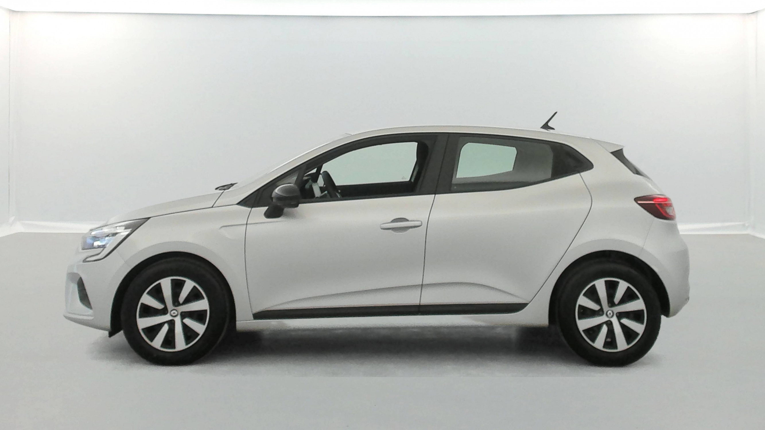 Vente en ligne Renault Clio 5 Clio TCe 90 au prix de 14 990 €