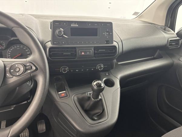 Vente en ligne Opel Combo Cargo  1.5 130 CH S/S L1H1 1000 KG BVA8 au prix de 19 490 €