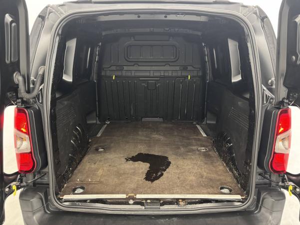 Vente en ligne Opel Combo Cargo  1.5 130 CH S/S L1H1 1000 KG BVA8 au prix de 19 490 €