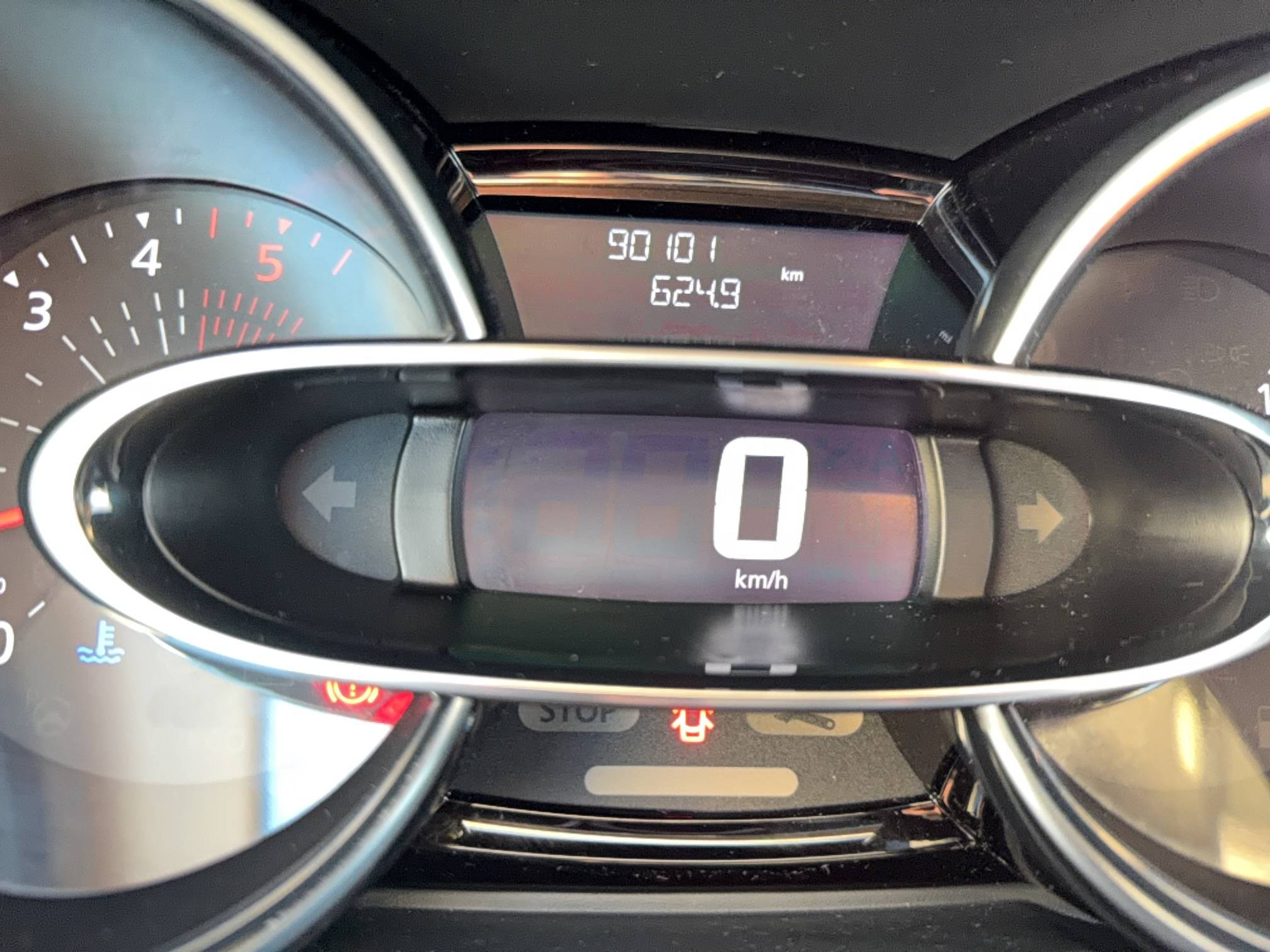 Vente en ligne Renault Clio 4 Clio dCi 75 E6C au prix de 10 990 €