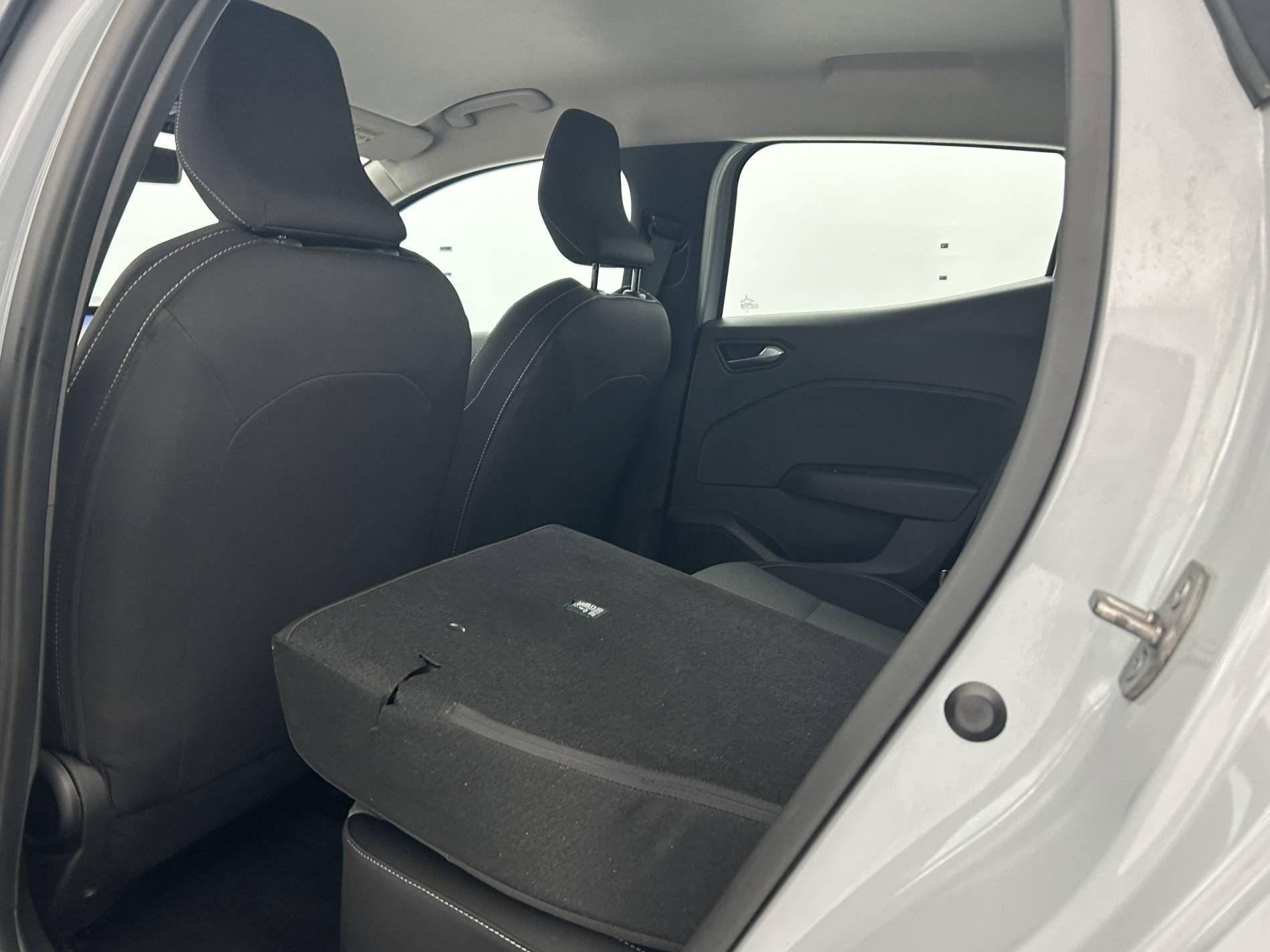 Vente en ligne Renault Clio 5 Clio TCe 90 au prix de 14 990 €