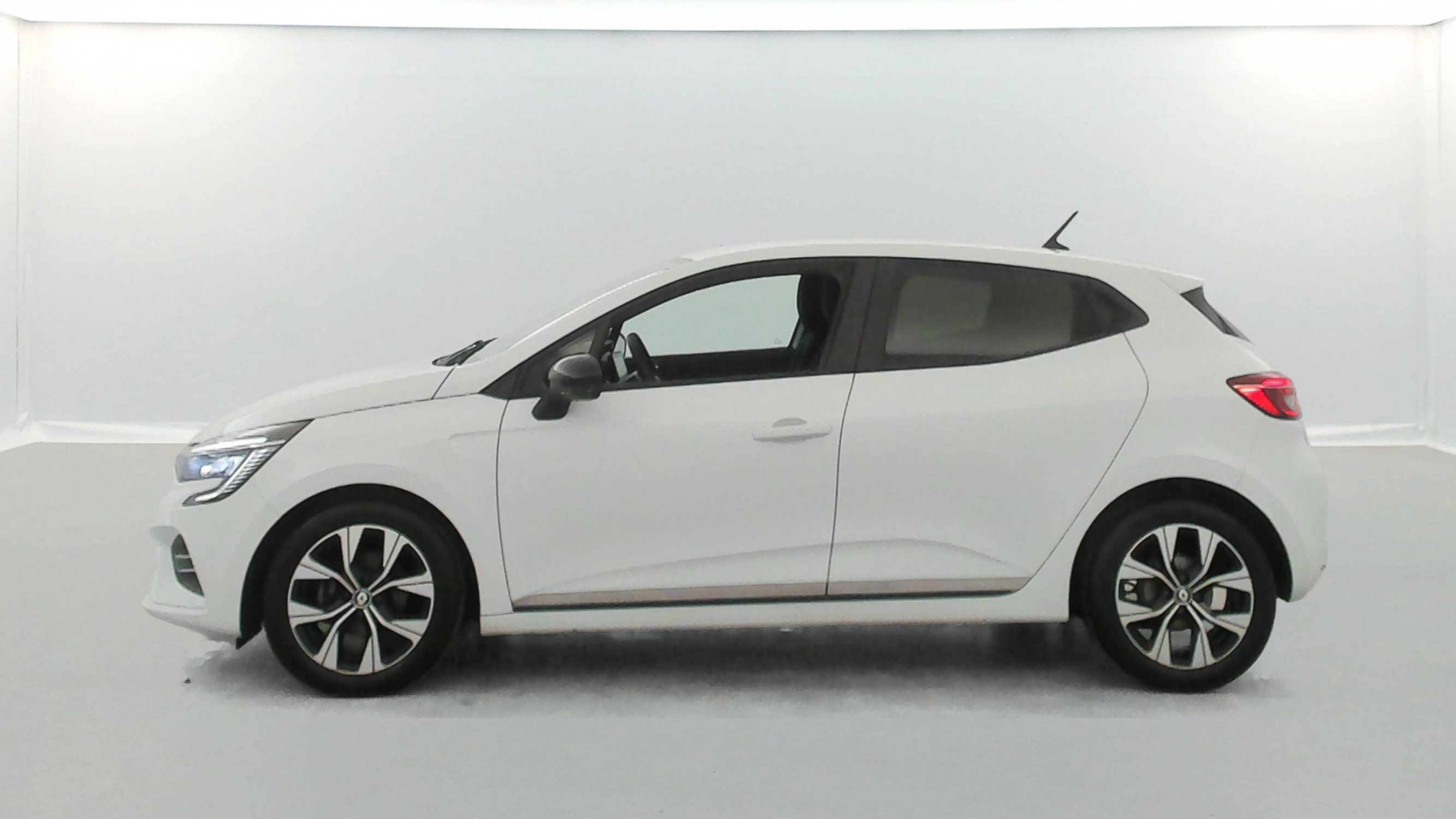 Vente en ligne Renault Clio 5 Clio TCe 100 GPL au prix de 13 990 €