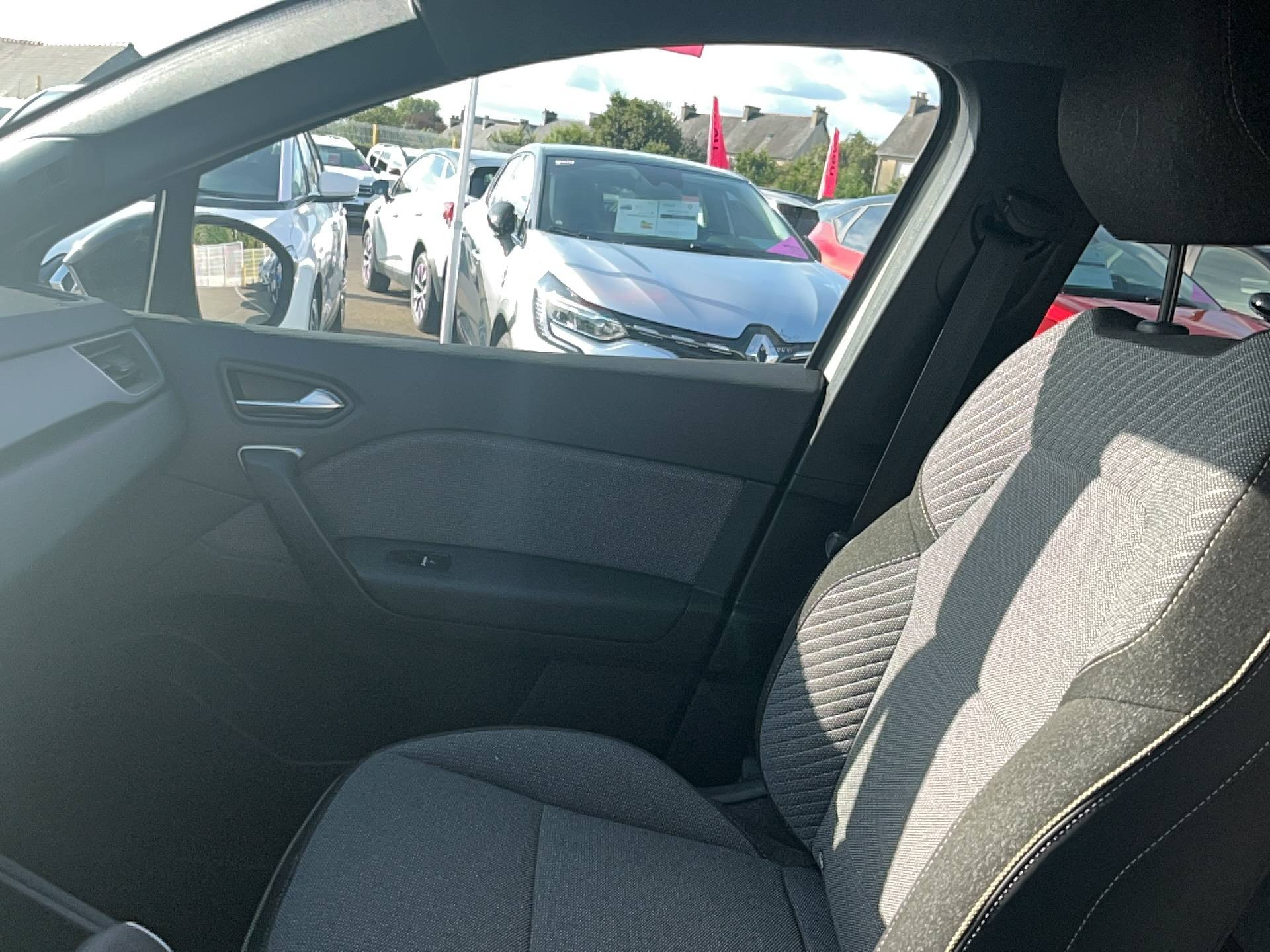 Vente en ligne Renault Symbioz  E-Tech full hybrid 145 au prix de 28 490 €