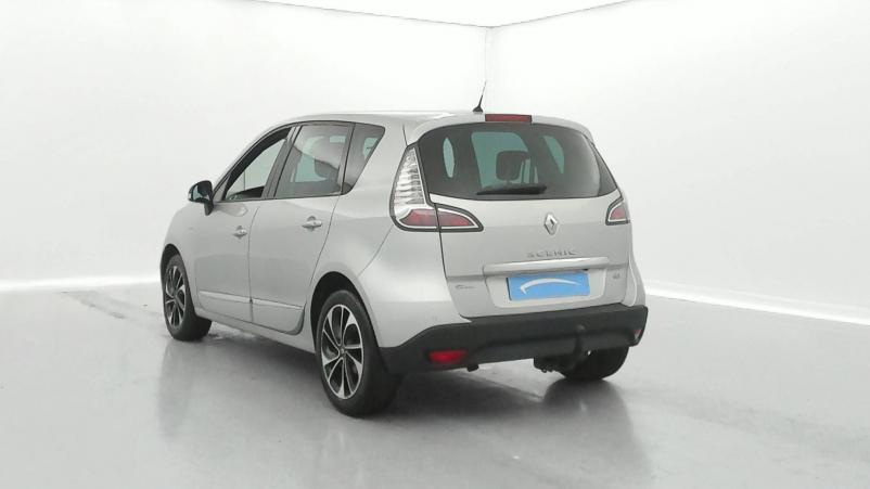 Vente en ligne Renault Scenic 3 Scenic dCi 110 au prix de 10 490 €