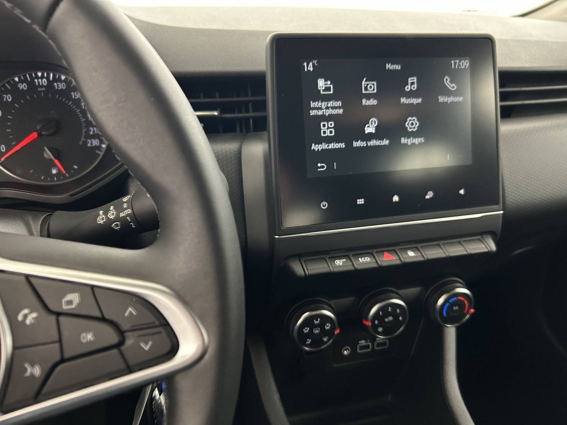 Vente en ligne Renault Clio 5 Clio TCe 90 au prix de 14 490 €