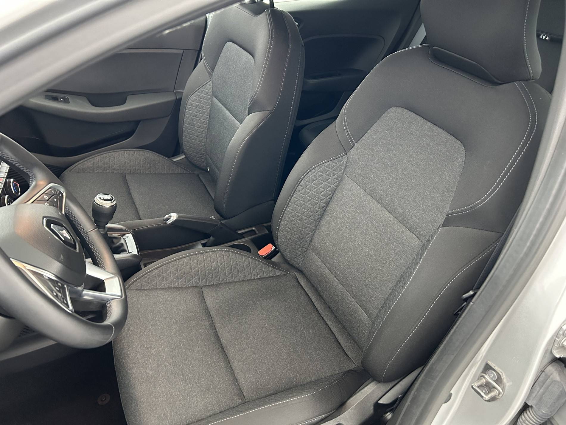 Vente en ligne Renault Clio 5 Clio TCe 90 au prix de 14 490 €