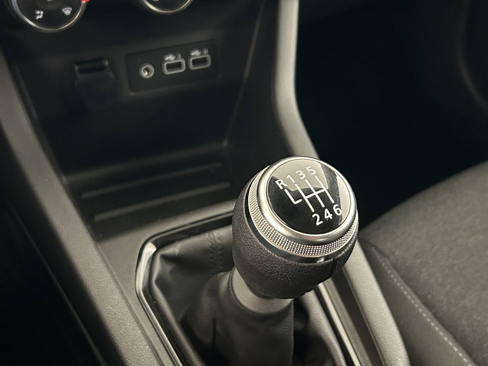 Vente en ligne Renault Clio 5 Clio TCe 90 au prix de 14 490 €