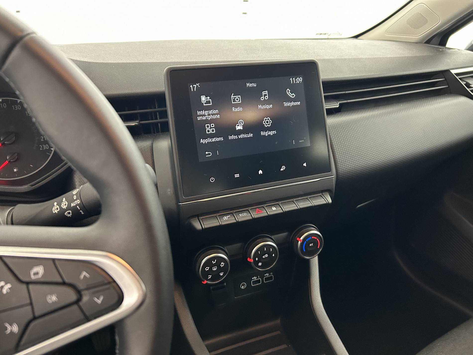 Vente en ligne Renault Clio 5 Clio TCe 90 au prix de 14 990 €