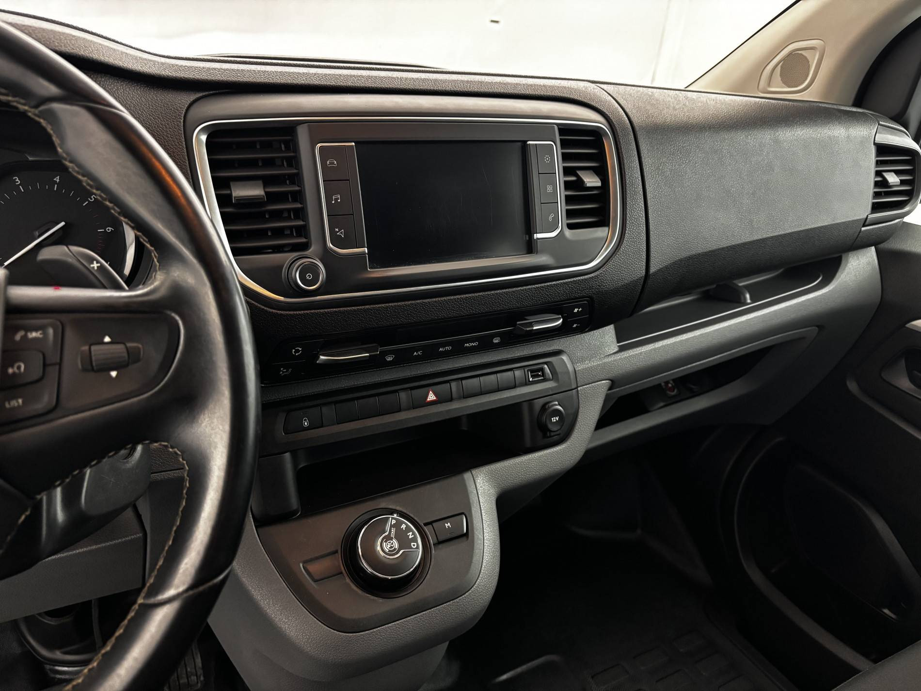 Vente en ligne Peugeot Expert Cabine Approfondie EXPERT CA STANDARD BLUEHDI 180 S&S EAT8 au prix de 30 990 €