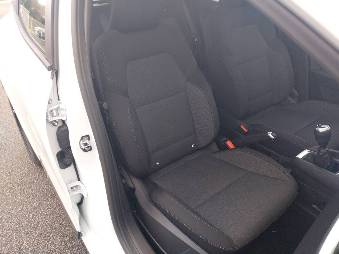 Vente en ligne Renault Clio 5 Clio Blue dCi 85 au prix de 12 990 €