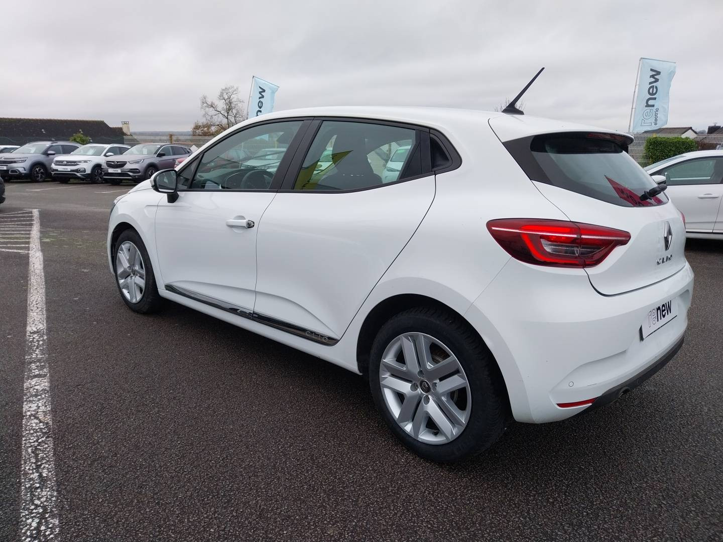 Vente en ligne Renault Clio 5 Clio Blue dCi 85 au prix de 12 990 €