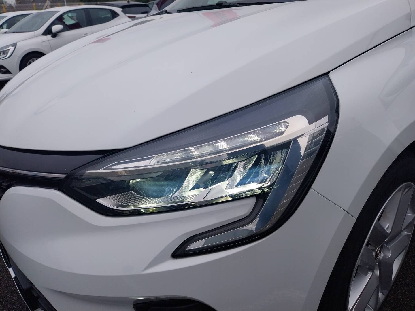 Vente en ligne Renault Clio 5 Clio Blue dCi 85 au prix de 12 990 €