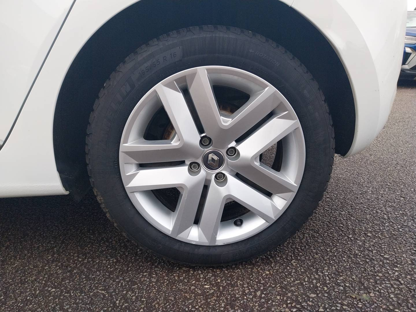 Vente en ligne Renault Clio 5 Clio Blue dCi 85 au prix de 12 990 €