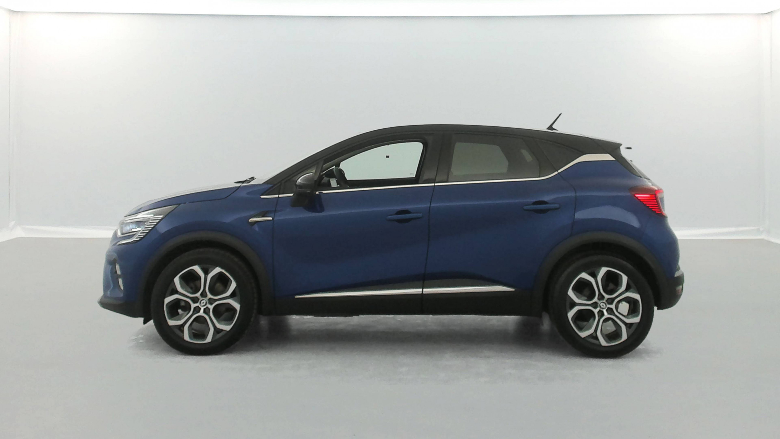 Vente en ligne Renault Captur  E-Tech 145 - 21 au prix de 16 990 €