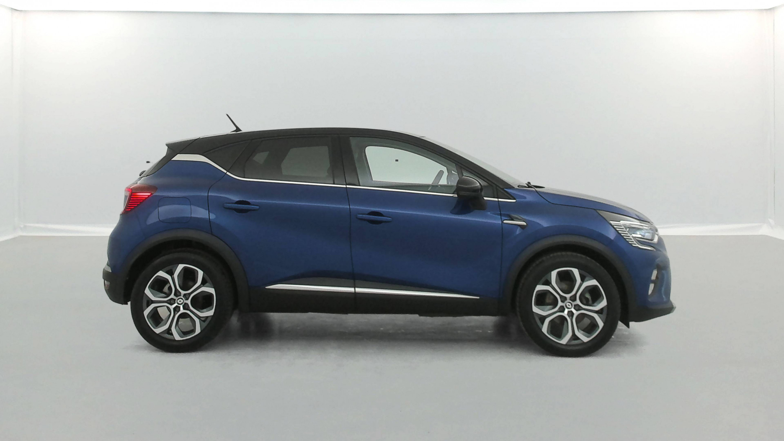 Vente en ligne Renault Captur  E-Tech 145 - 21 au prix de 16 990 €