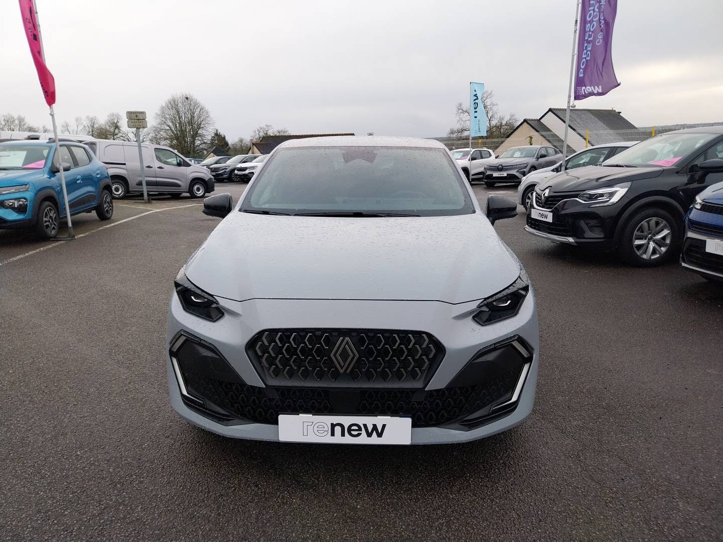 Vente en ligne Renault Clio 6 Clio E-Tech full hybrid 160 ch au prix de 26 990 €