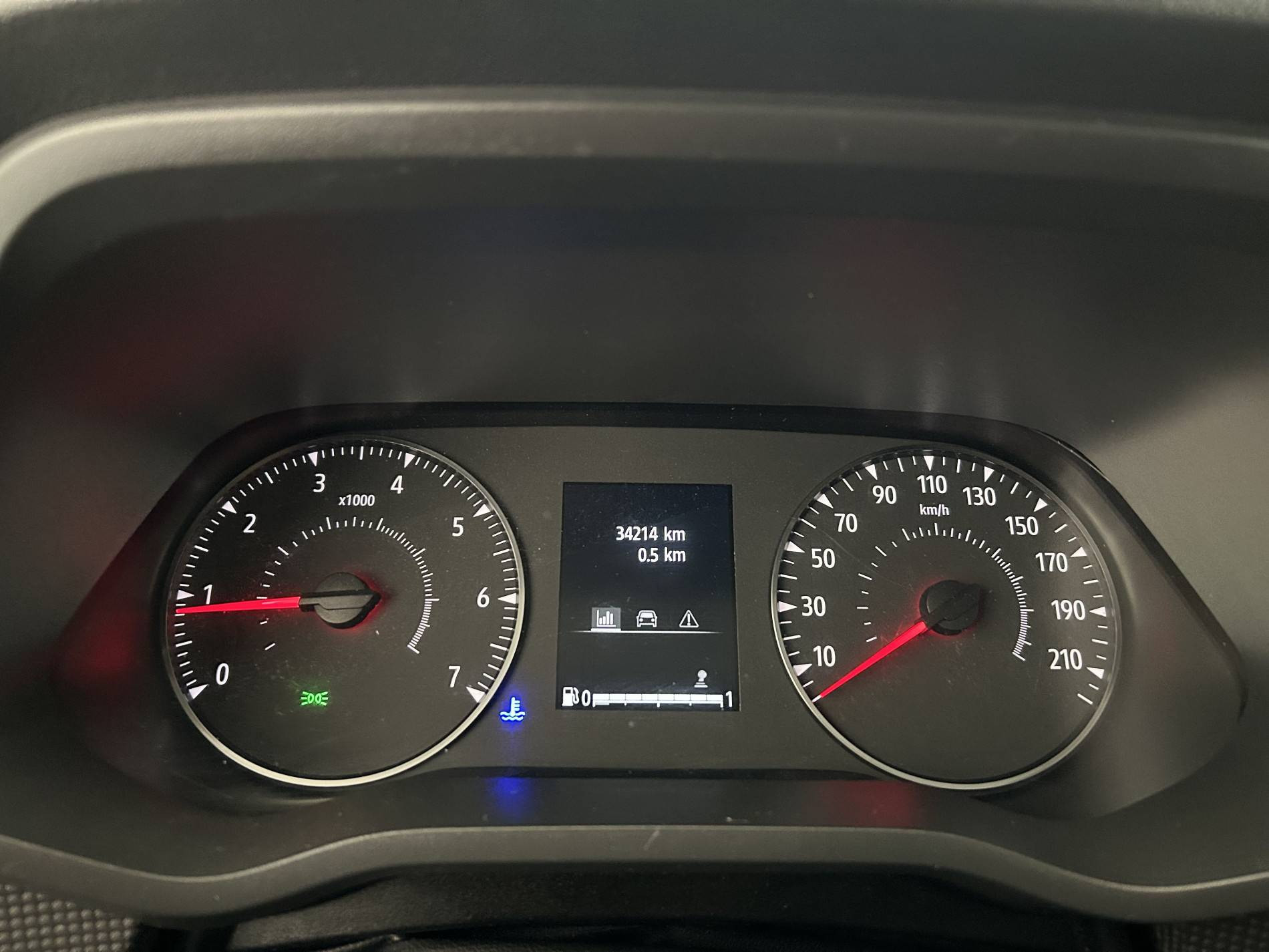 Vente en ligne Renault Trafic 3 Fourgon TRAFIC FGN L1H1 3T BLUE DCI 130 GSR2 au prix de 25 490 €