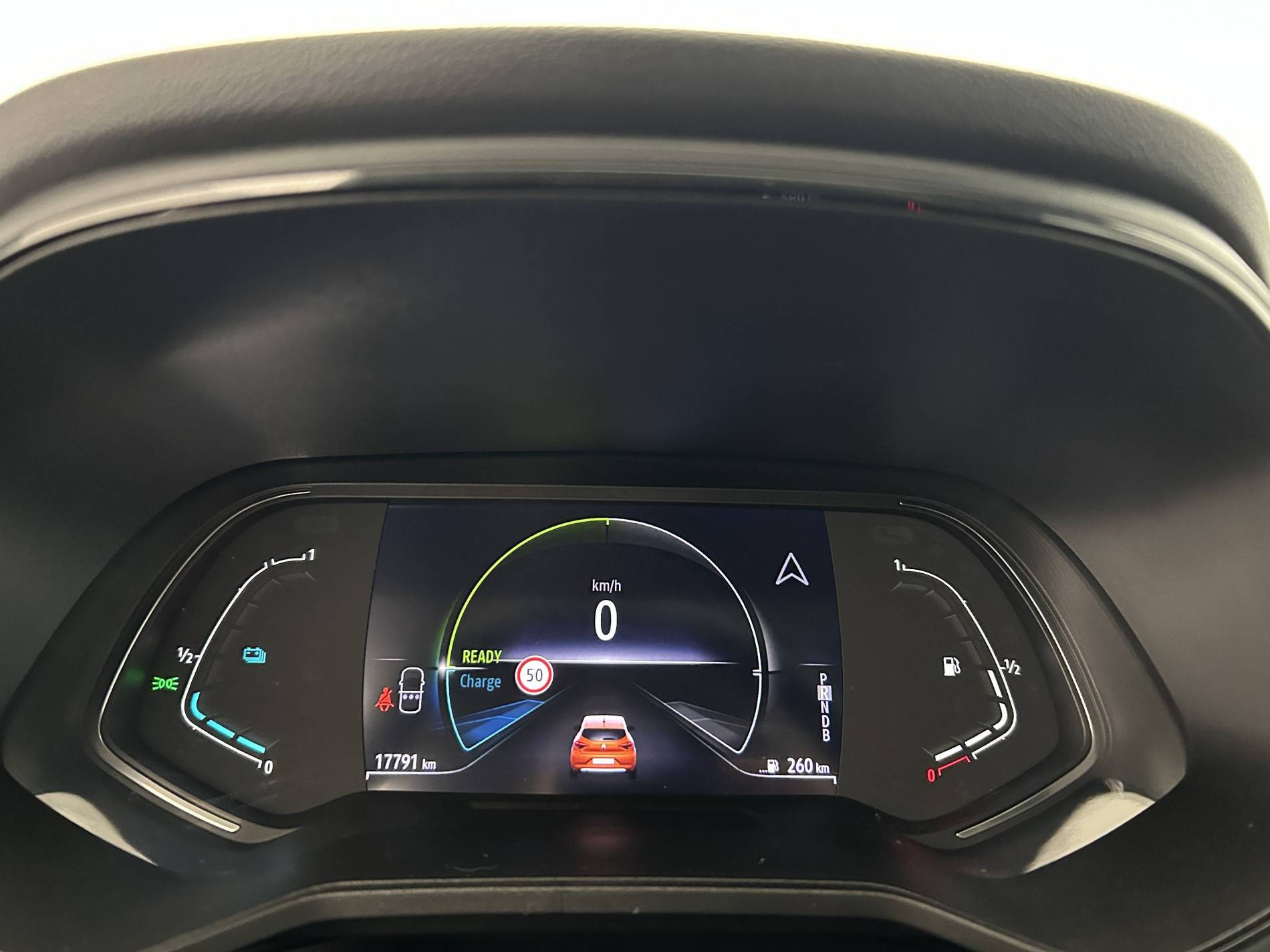 Vente en ligne Renault Clio 5 Clio E-Tech full hybrid 145 au prix de 17 990 €