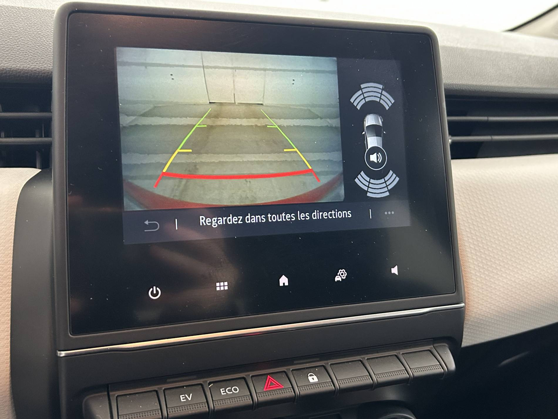 Vente en ligne Renault Clio 5 Clio E-Tech full hybrid 145 au prix de 17 990 €