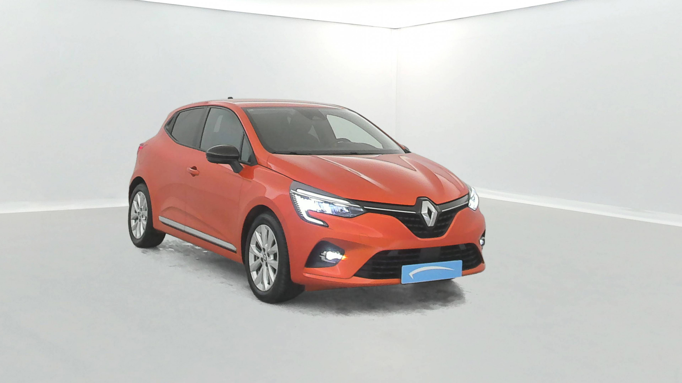 Vente en ligne Renault Clio 5 Clio E-Tech full hybrid 145 au prix de 17 990 €