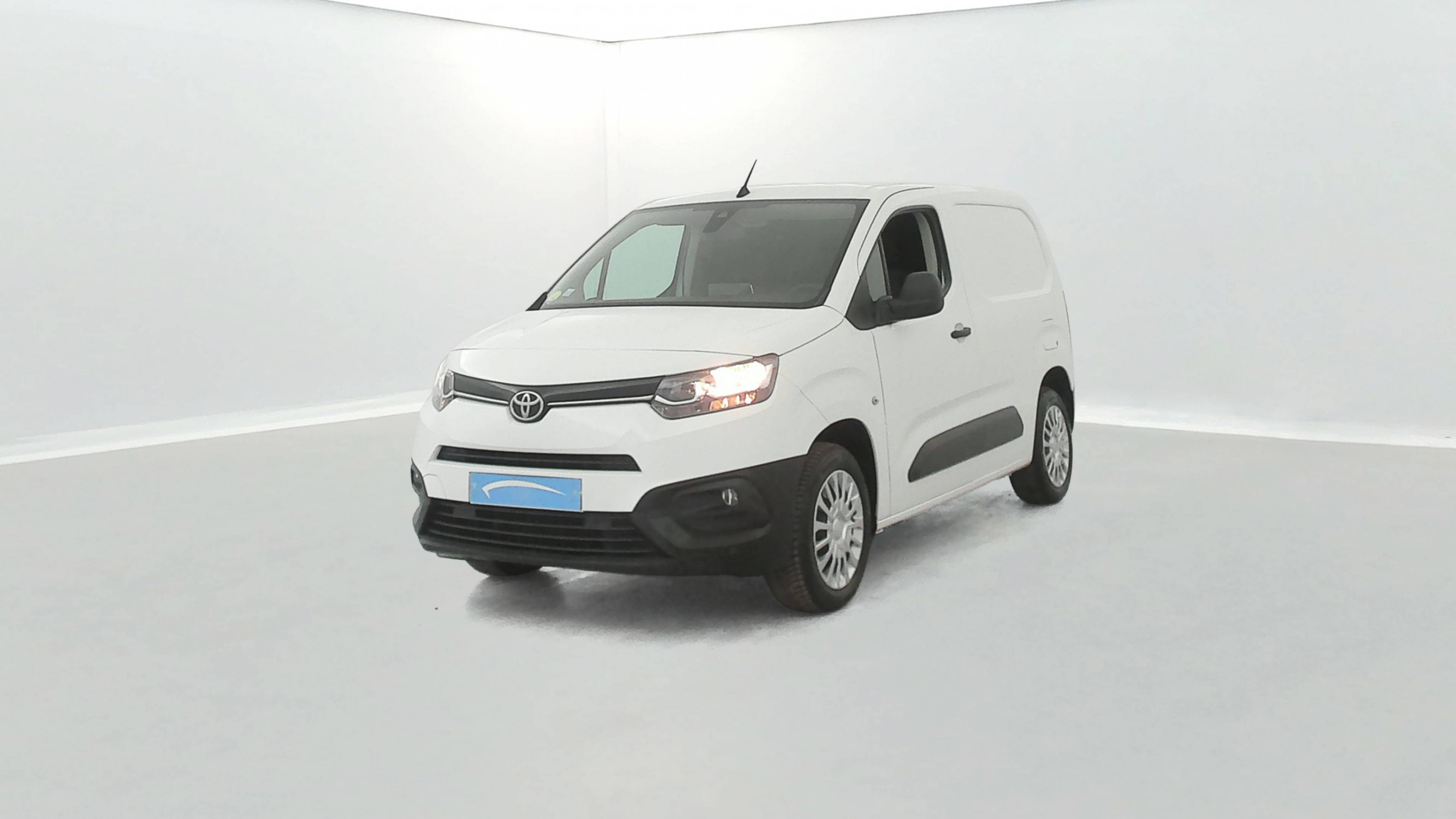 Toyota Proace PROACE CITY LONG 1.5L 100 D-4D BVM5 occasion de 2021 en vente à Carhaix