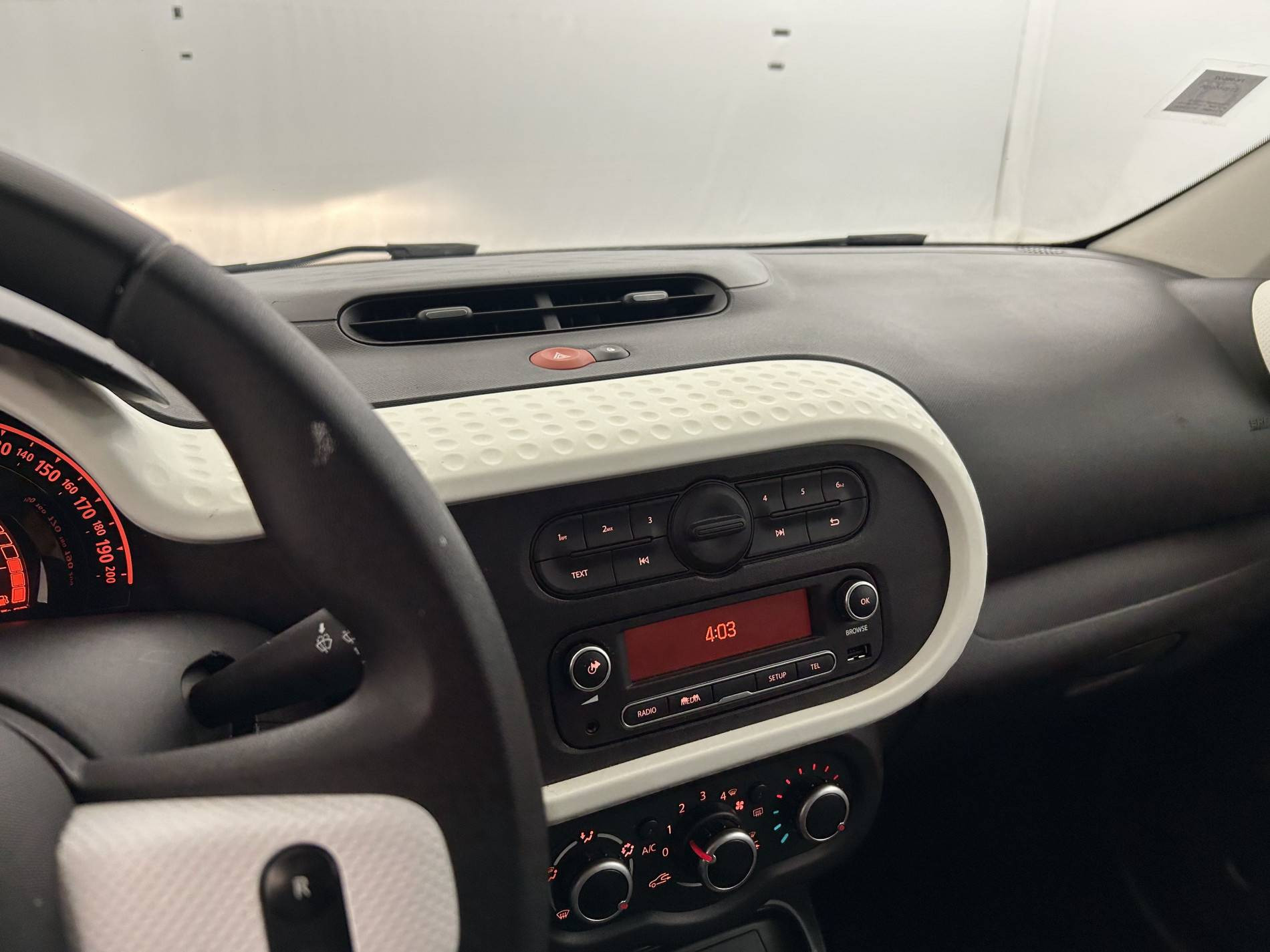 Vente en ligne Renault Twingo 3  TCe 95 au prix de 9 490 €