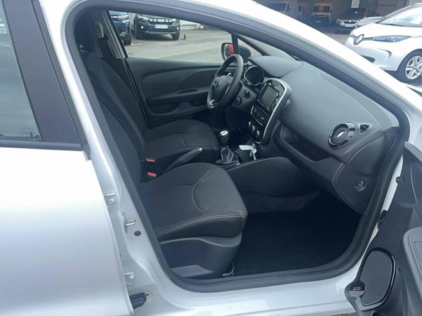 Vente en ligne Renault Clio 4 Clio dCi 75 E6C au prix de 12 990 €