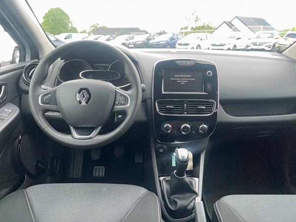 Vente en ligne Renault Clio 4 Clio dCi 75 E6C au prix de 12 990 €