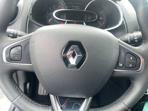 Vente en ligne Renault Clio 4 Clio dCi 75 E6C au prix de 12 990 €