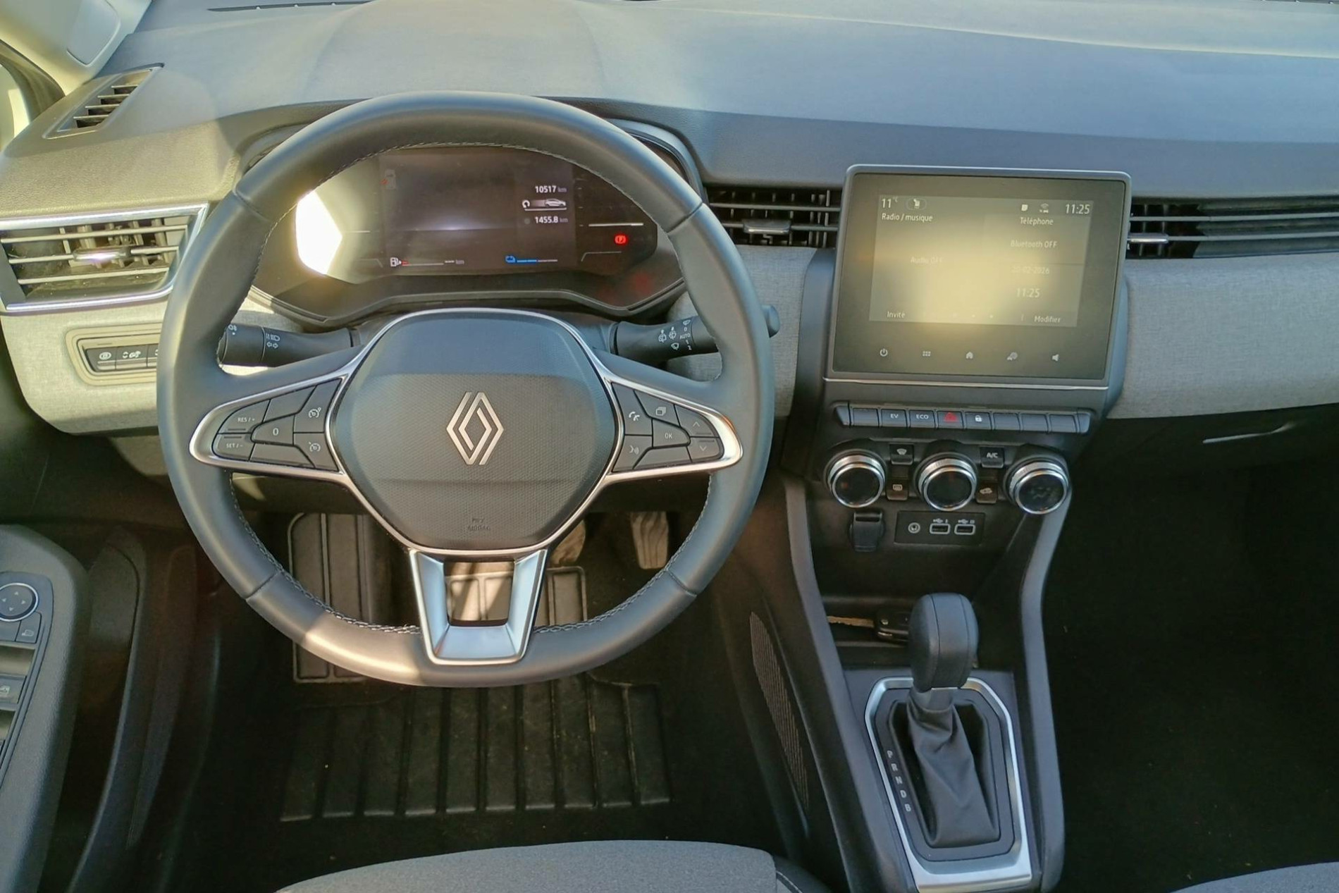 Vente en ligne Renault Clio 5 Clio E-Tech full hybrid 145 ch GSR2 au prix de 20 990 €