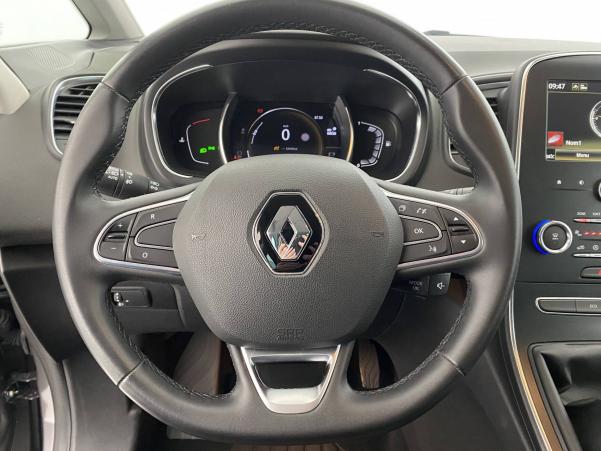 Vente en ligne Renault Grand Scenic 4 Grand Scenic Blue dCi 120 au prix de 17 990 €