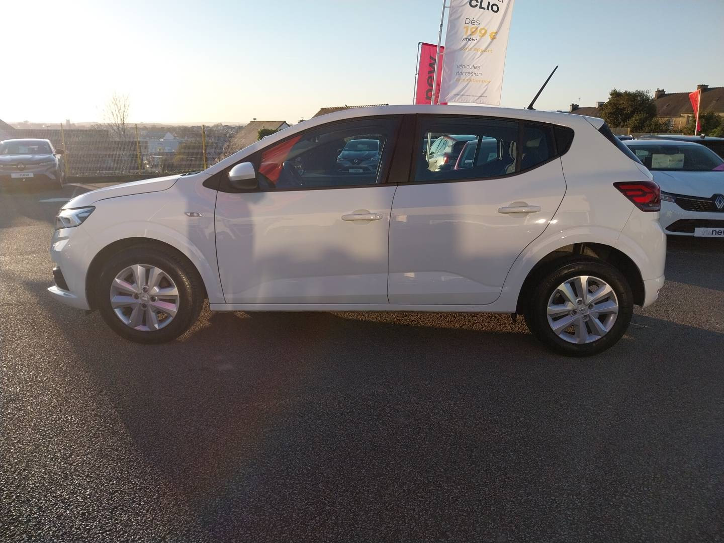 Vente en ligne Dacia Sandero  SCe 65 - 22 au prix de 13 290 €